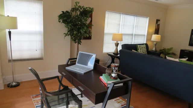 $375,000 | 3000 West Lawrence Avenue, Unit 3H, Chicago, IL 60625