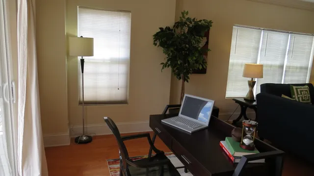 $375,000 | 3000 West Lawrence Avenue, Unit 3H, Chicago, IL 60625