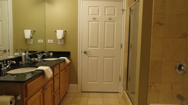 $375,000 | 3000 West Lawrence Avenue, Unit 3H, Chicago, IL 60625