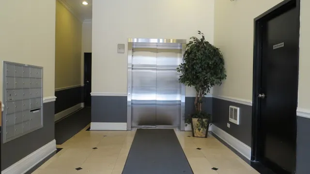 $375,000 | 3000 West Lawrence Avenue, Unit 3H, Chicago, IL 60625