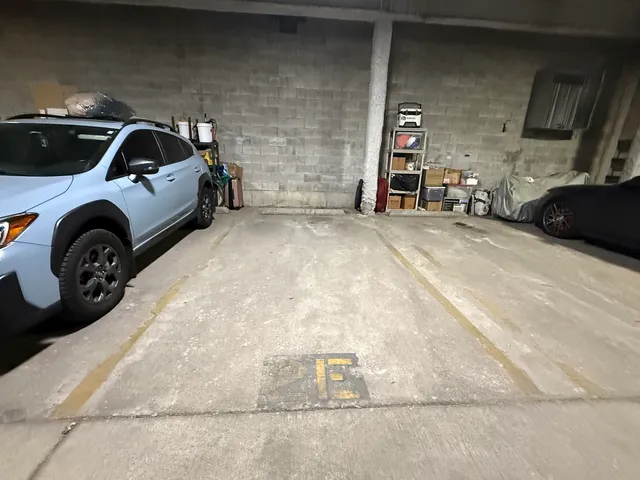 $375,000 | 3000 West Lawrence Avenue, Unit 3H, Chicago, IL 60625