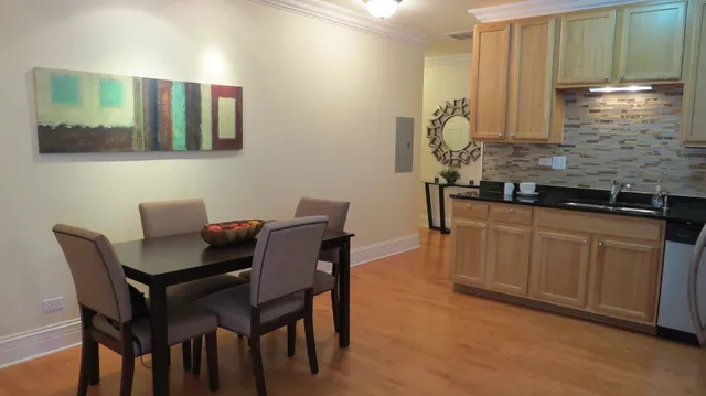 $375,000 | 3000 West Lawrence Avenue, Unit 3H, Chicago, IL 60625