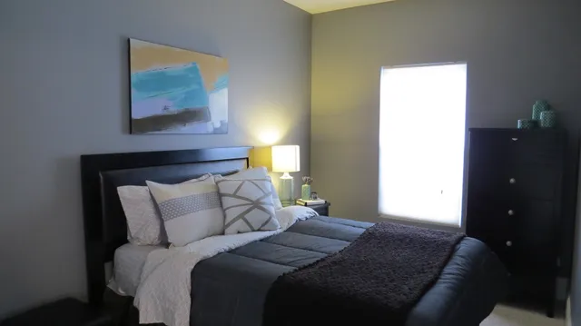 $375,000 | 3000 West Lawrence Avenue, Unit 3H, Chicago, IL 60625