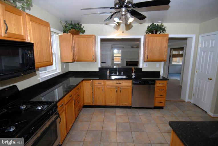 7932 Wellington Road Alexandria, VA 22308 - Photo 3 of 21 Kitchen 2