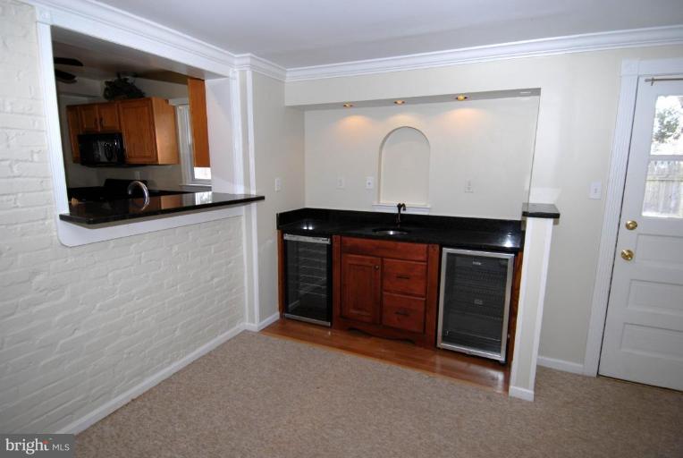 7932 Wellington Road Alexandria, VA 22308 - Photo 8 of 21 Wet Bar