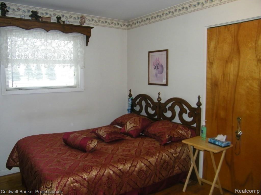 2557 North Lapeer Road Lapeer, MI 48446 - Photo 25 of 33 100_0154.jpg