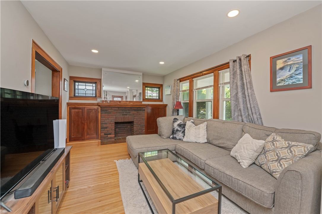 127 Castleford Road Greece, NY 14616 - Photo 7 of 26