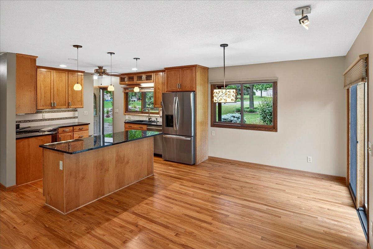18420 Bates Street Dayton, MN 55327 - Photo 9 of 61