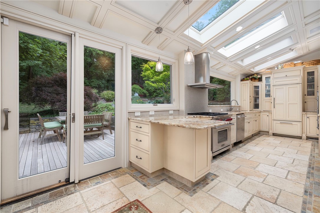10 Nayatt Road Barrington, RI 02806 - Photo 10 of 45