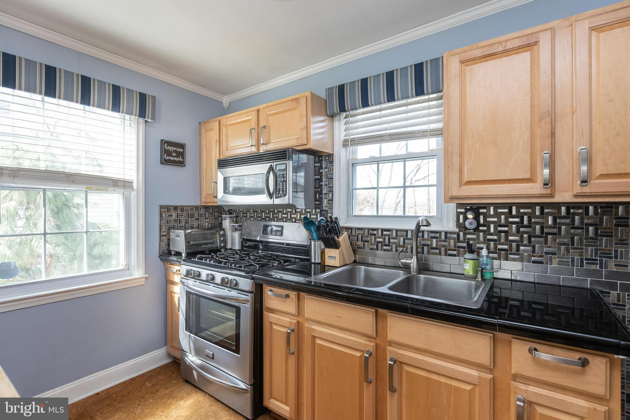 5022 Pilgrim Road Baltimore, MD 21214 - Photo 10 of 37 Kitchen