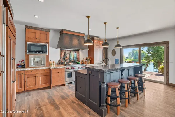$949,900 | 530 Cottonwood Drive, St. Maries, ID 83861