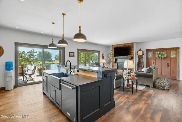 $949,900 | 530 Cottonwood Drive, St. Maries, ID 83861
