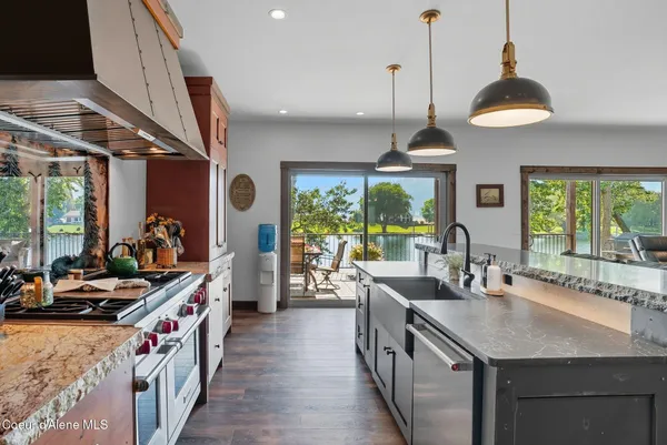 $949,900 | 530 Cottonwood Drive, St. Maries, ID 83861