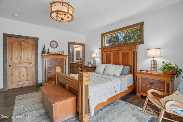 $949,900 | 530 Cottonwood Drive, St. Maries, ID 83861