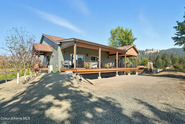 $949,900 | 530 Cottonwood Drive, St. Maries, ID 83861