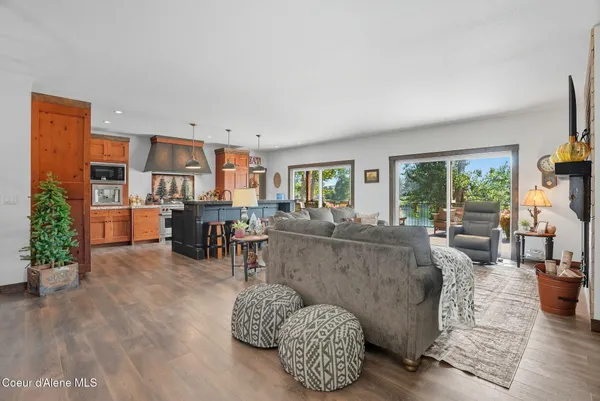 $949,900 | 530 Cottonwood Drive, St. Maries, ID 83861