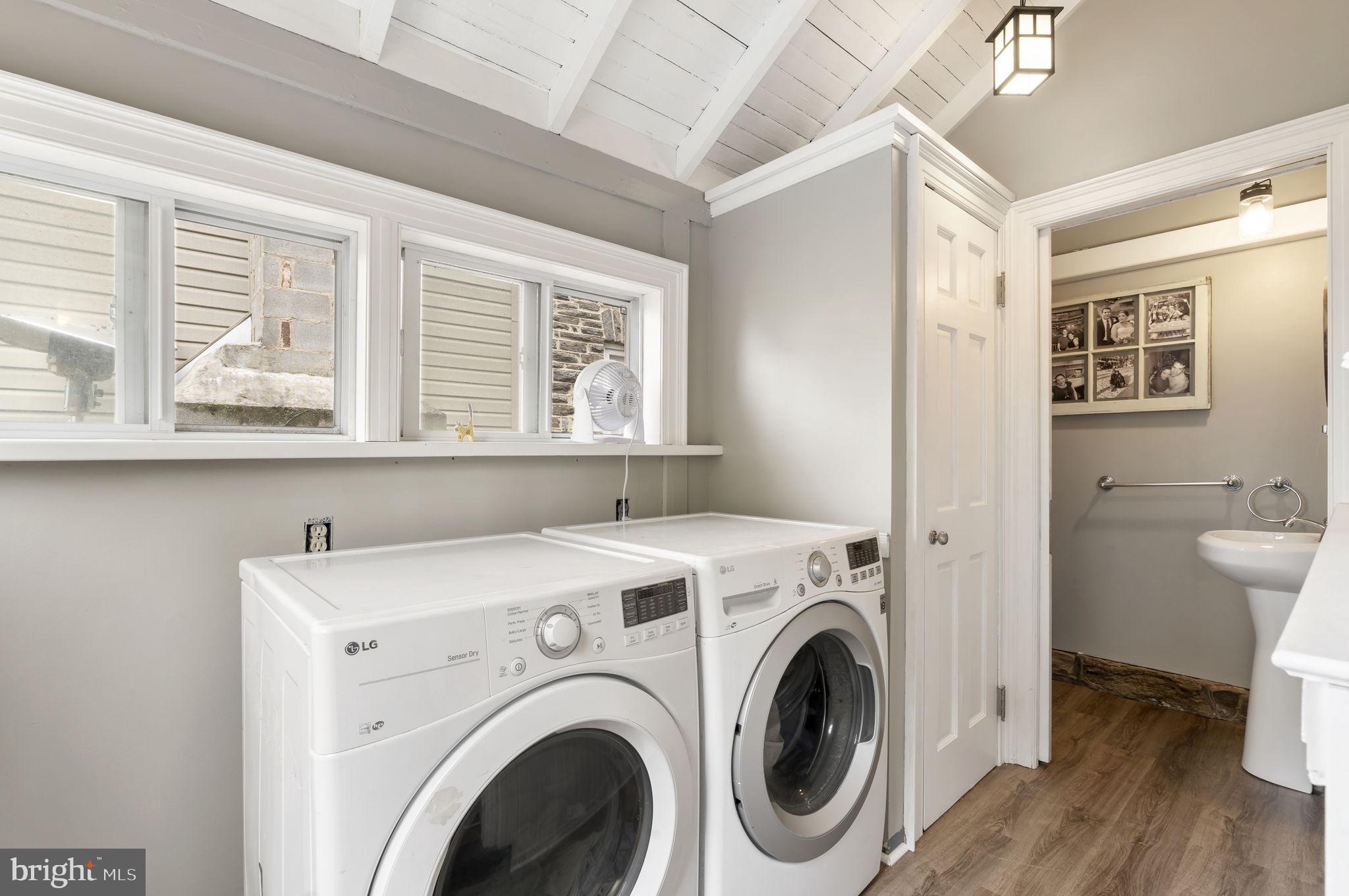 33 Waverly Road Wyncote, PA 19095 - Photo 13 of 28 a view of a kitchen with washer and dryer