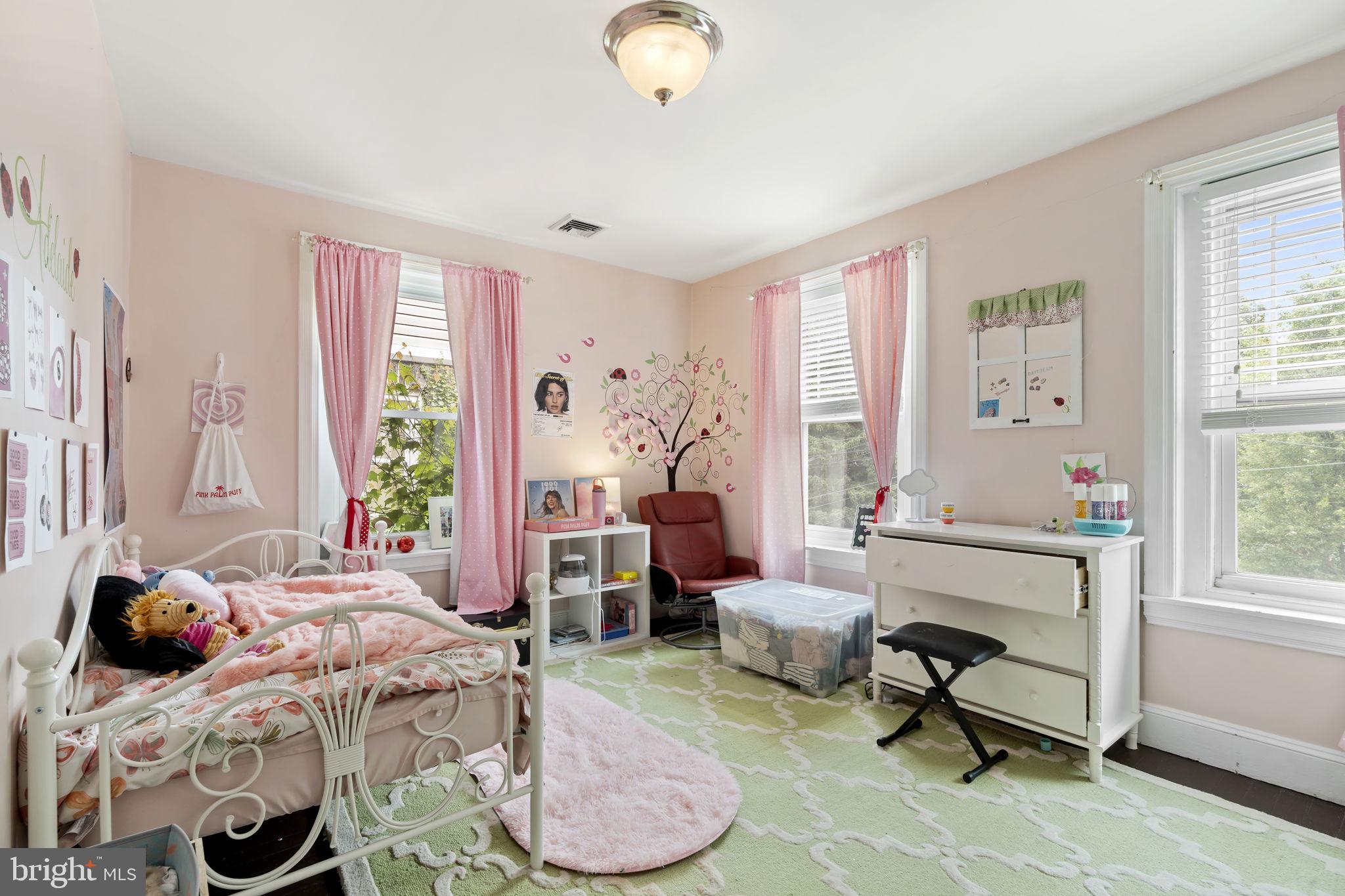 33 Waverly Road Wyncote, PA 19095 - Photo 17 of 28 a bedroom with furniture and a window