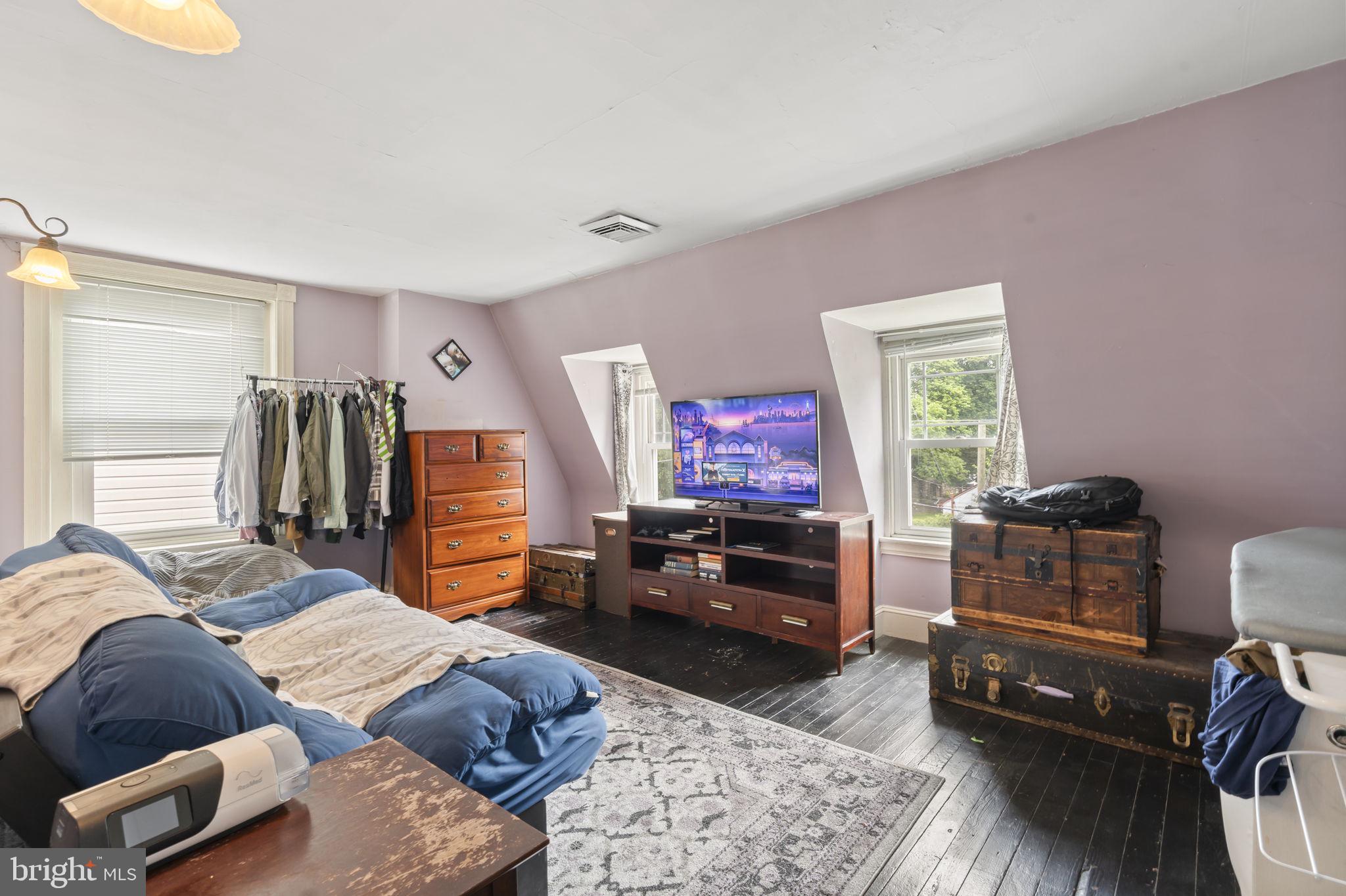 33 Waverly Road Wyncote, PA 19095 - Photo 24 of 28 a bedroom with furniture and a window