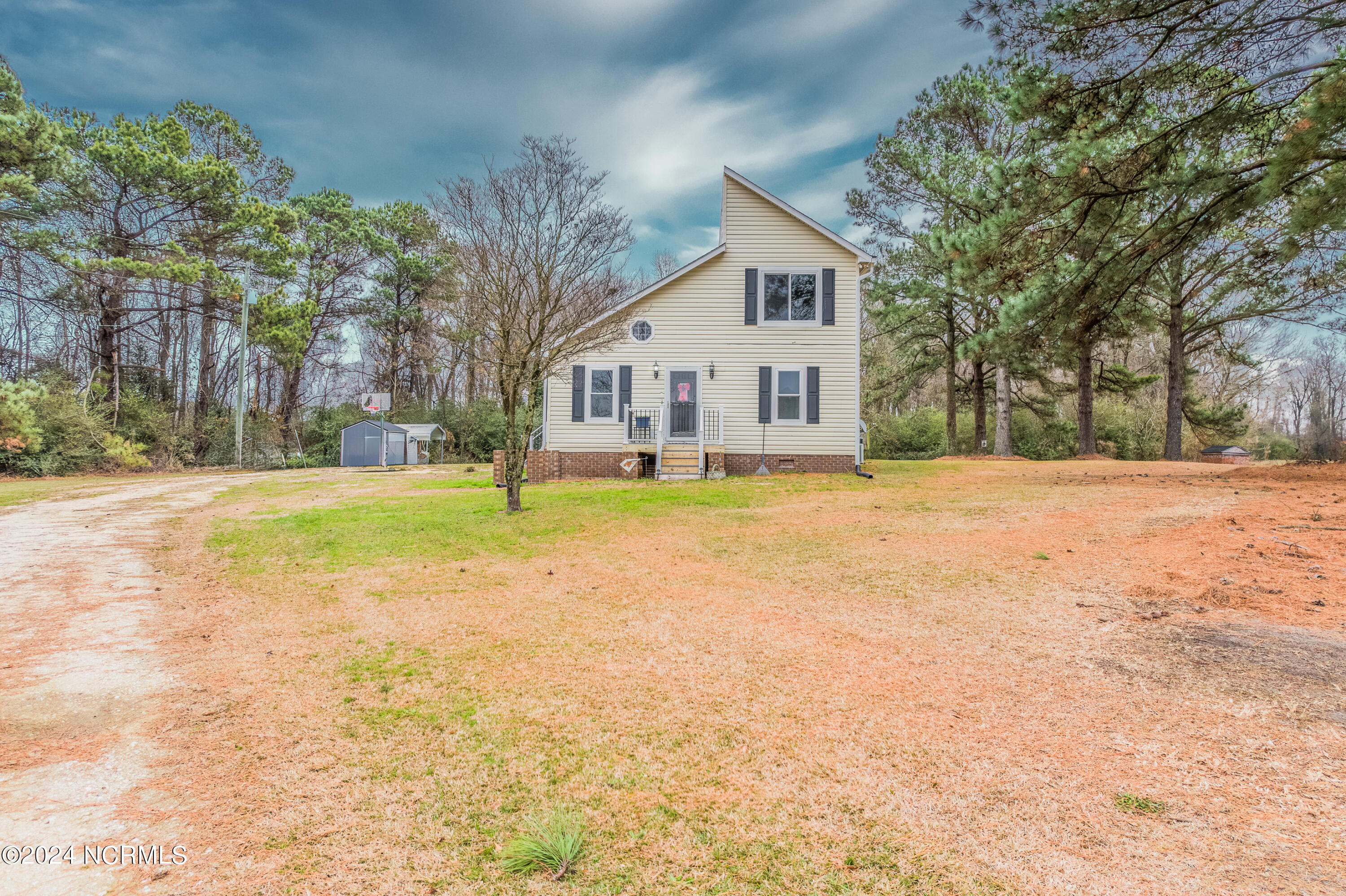 1344 South McCullen Road Clinton, NC 28328 - Photo 2 of 23 2FRONT