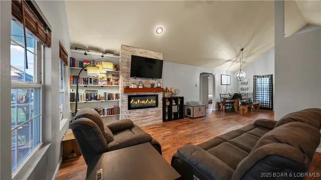 $285,000 | 3728 Old South 5, Camdenton, MO 65020