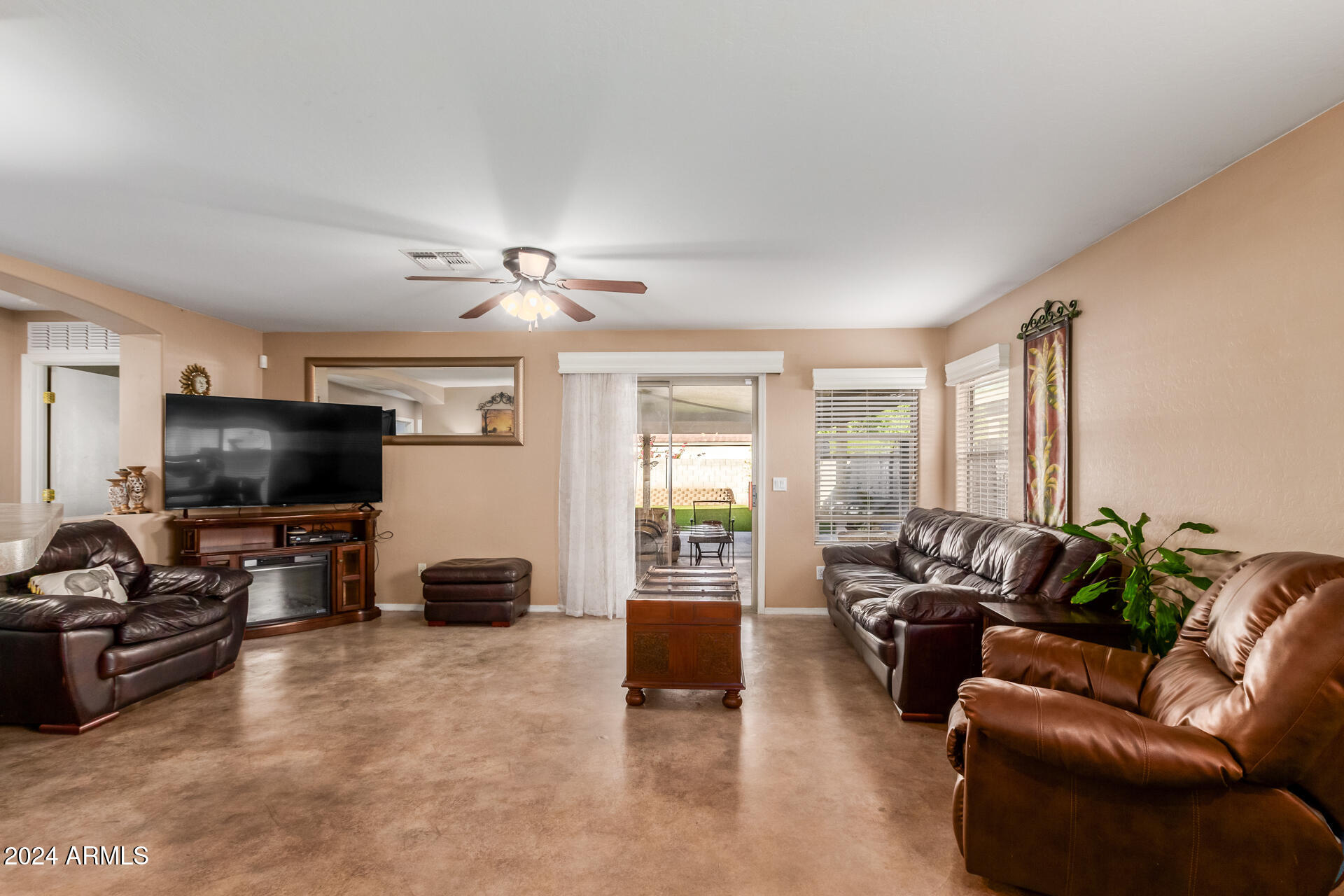 2840 North 107th Lane Avondale, AZ 85392 - Photo 9 of 38 0014-14 - 107th