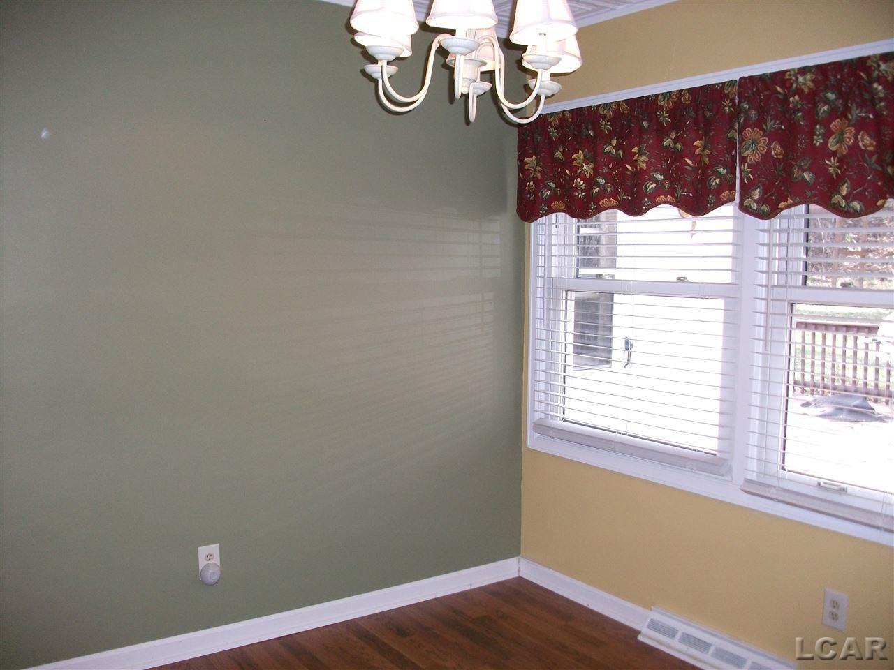 4778 Hooks Mill Road Adrian, MI 49221 - Photo 4 of 23 31274815-3.JPG