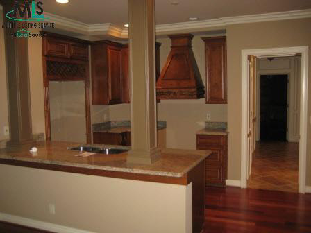 202 Walnut Boulevard, Unit 3 Rochester, MI 48307 - Photo 3 of 12 925407-2.JPG