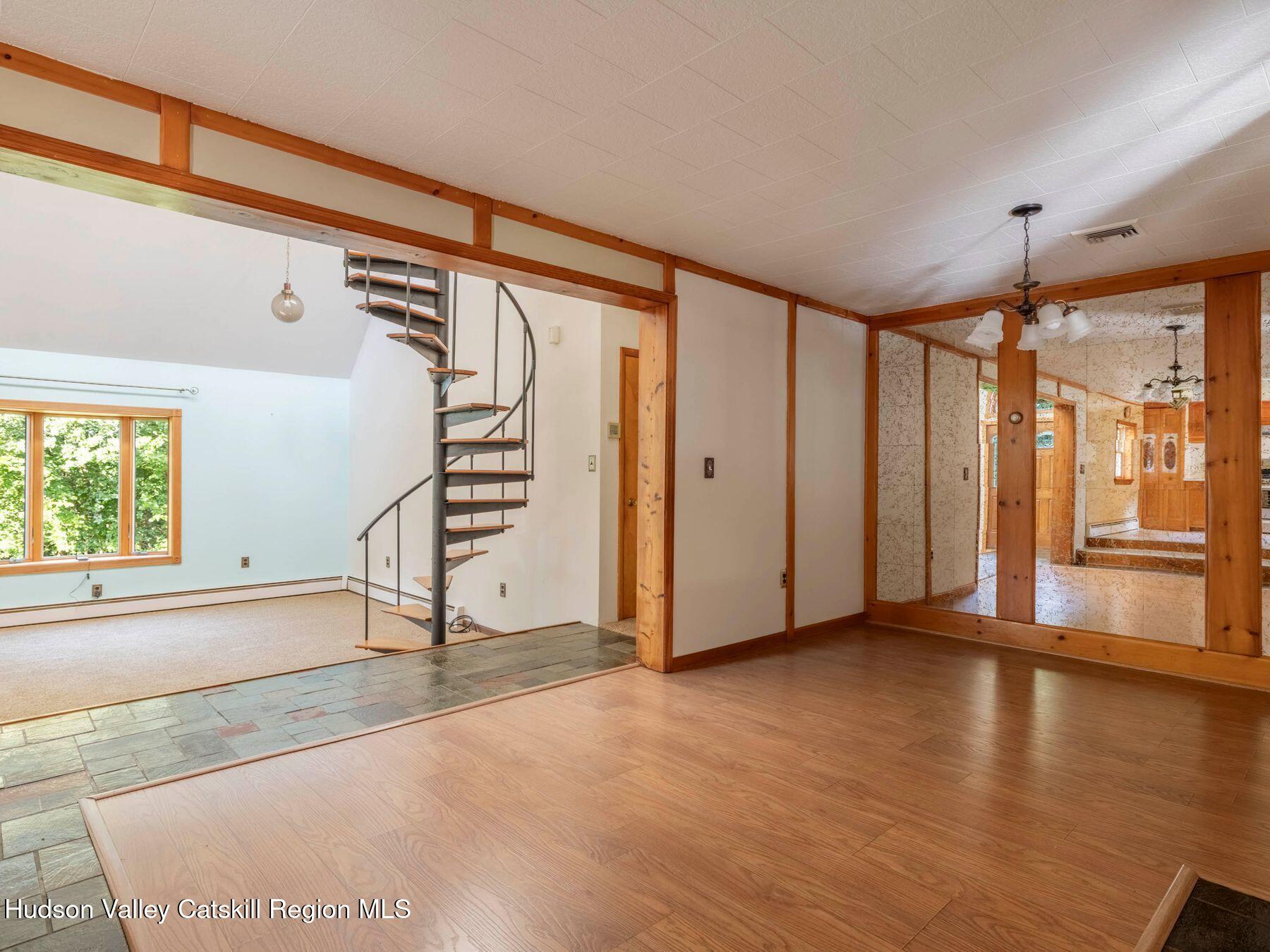 33 Reservoir Road Marlboro, NY 12542 - Photo 20 of 52 photo_online_020