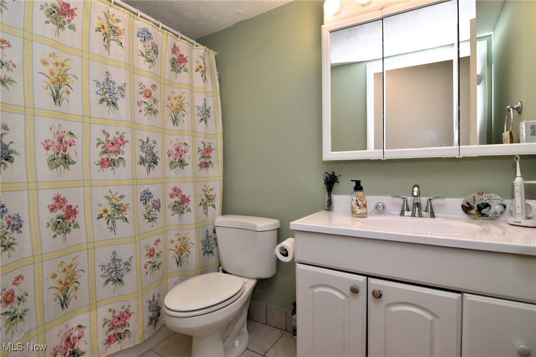 1105 Canyon View Road, Unit 602 Northfield, OH 44067 - Photo 19 of 31 Bathroom