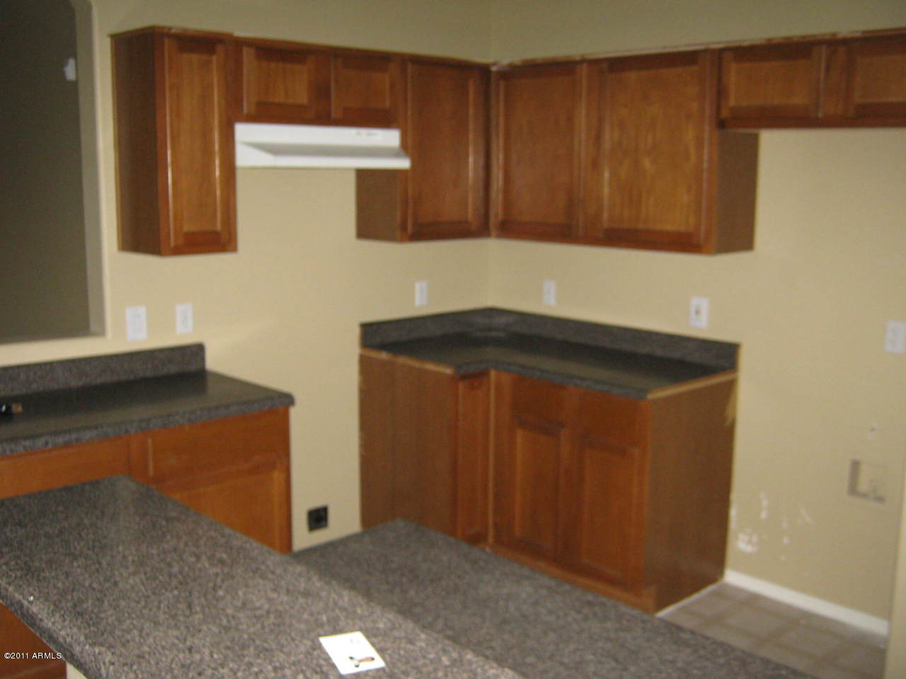 1619 West Fremont Rd. Phoenix, AZ 85041 - Photo 5 of 10 kitchen