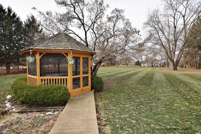 6N048 Old Homestead Road St. Charles, IL 60175 - Photo 23 of 25 Gallery Image 23