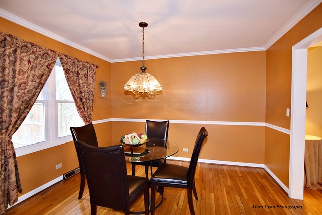 6N048 Old Homestead Road St. Charles, IL 60175 - Photo 6 of 25 Gallery Image 6