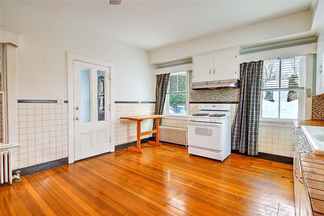 2952 East Main Road Portsmouth, RI 02871 - Photo 19 of 49