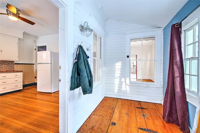 $650,000 | 2952 East Main Road, Portsmouth, RI 02871