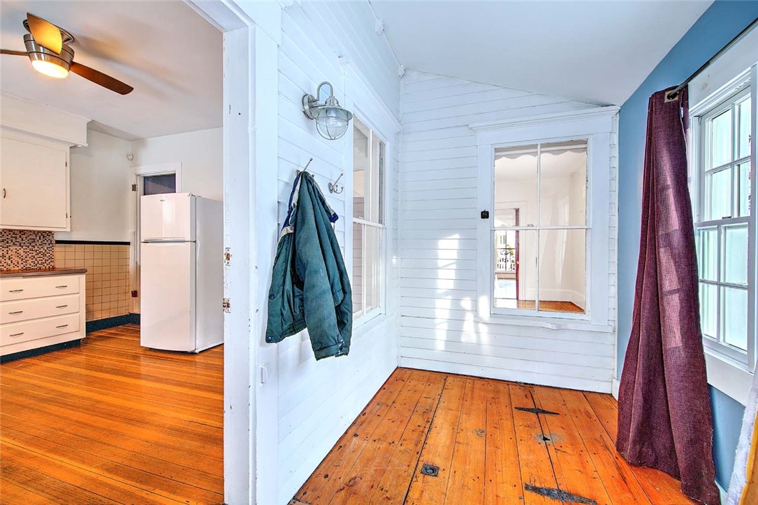 2952 East Main Road Portsmouth, RI 02871 - Photo 21 of 49