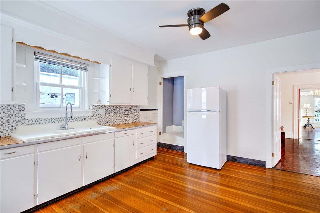 2952 East Main Road Portsmouth, RI 02871 - Photo 23 of 49