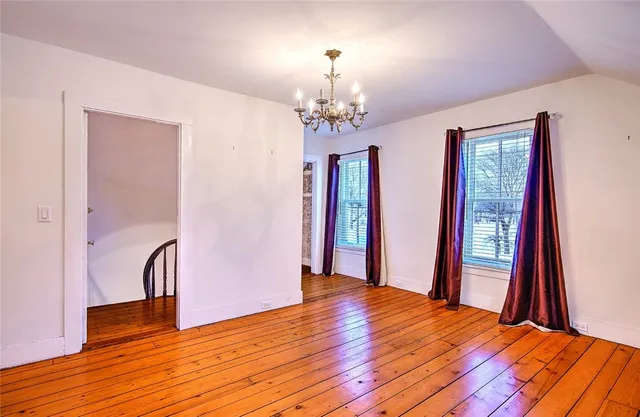 $650,000 | 2952 East Main Road, Portsmouth, RI 02871