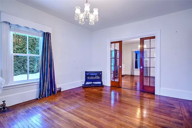 $650,000 | 2952 East Main Road, Portsmouth, RI 02871