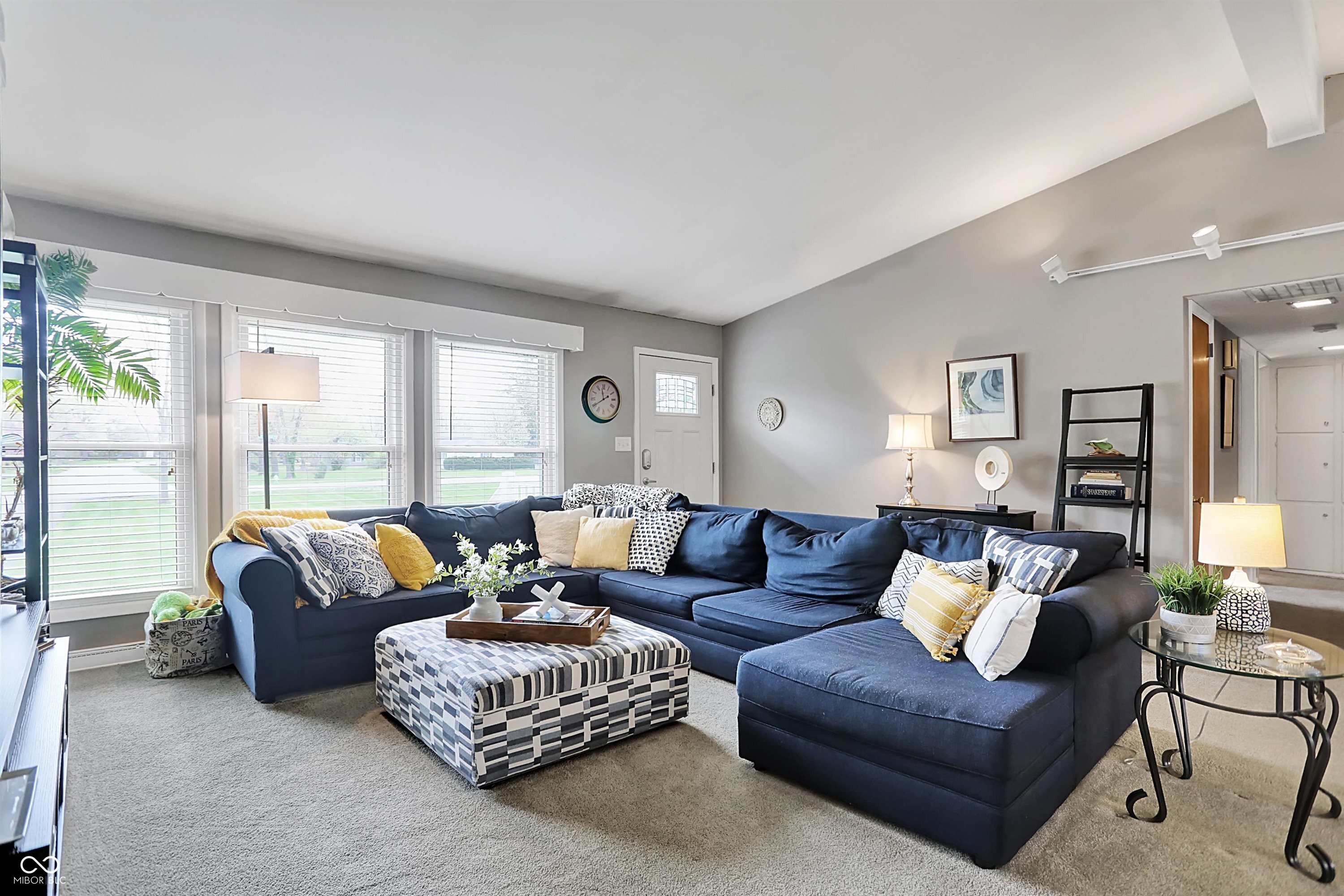6826 Hague Road Indianapolis, IN 46256 - Photo 6 of 57 Gallery Image 6