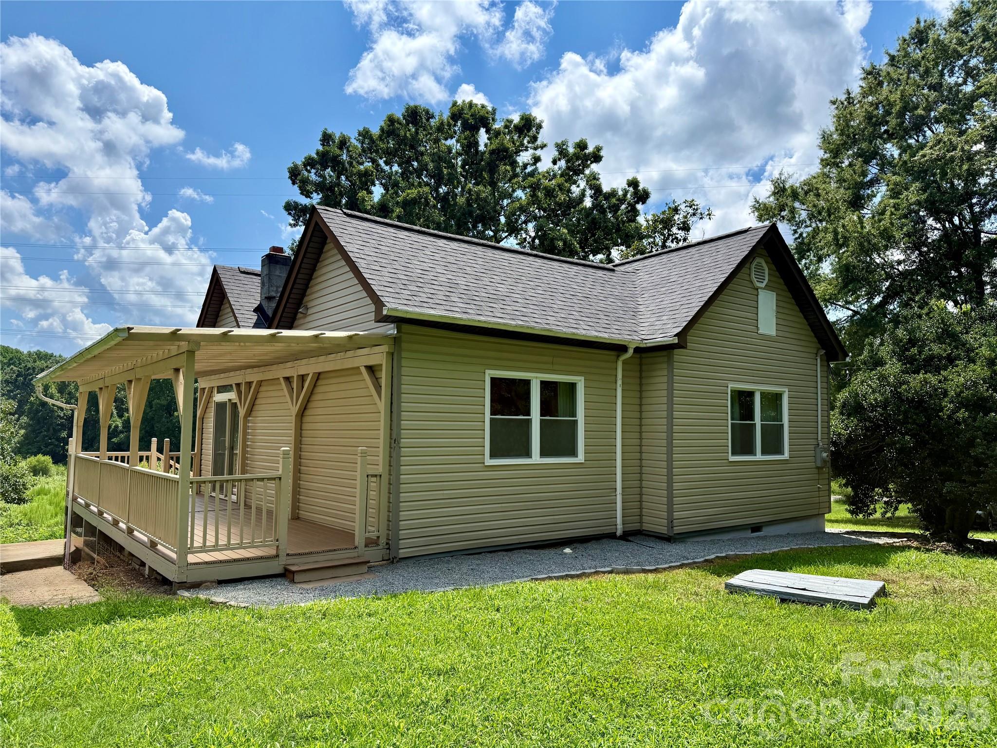 910 Hopewell Church Road Catawba, NC 28609 - Photo 2 of 15 Gallery Image 2