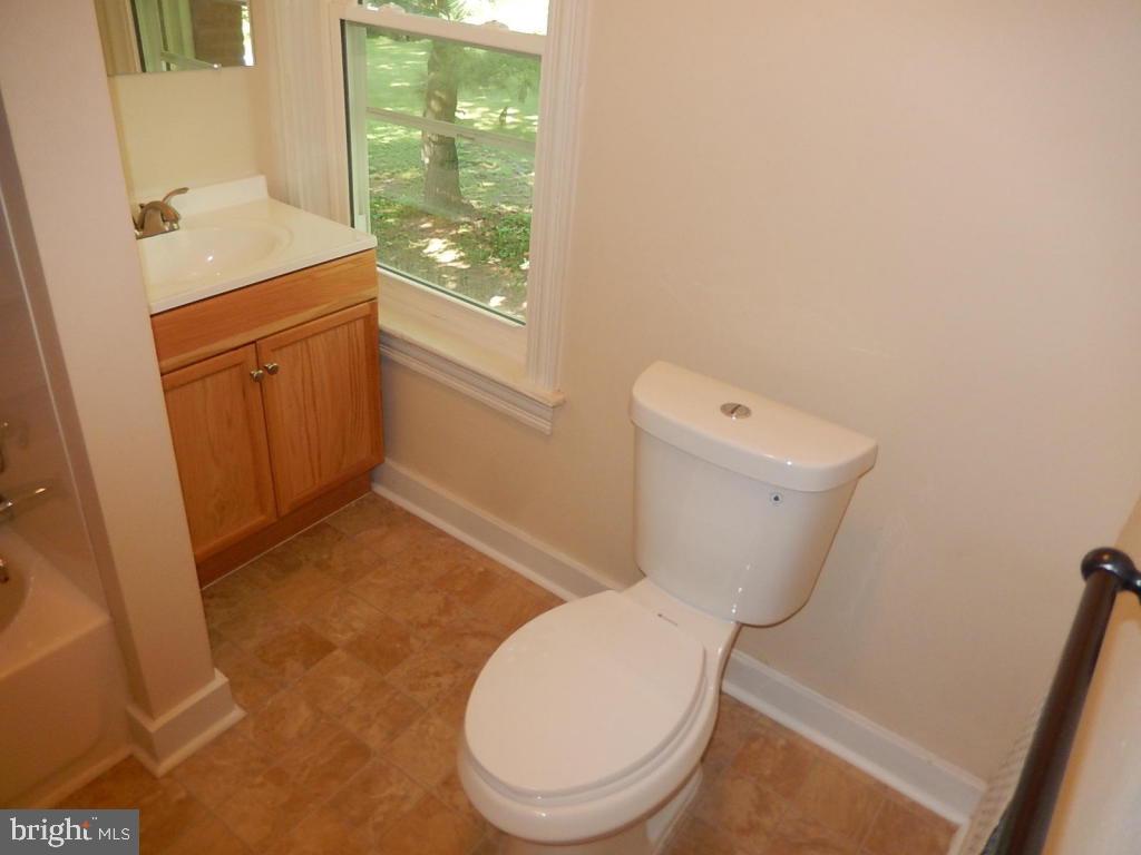 1752 Eden Road Lancaster, PA 17601 - Photo 24 of 41