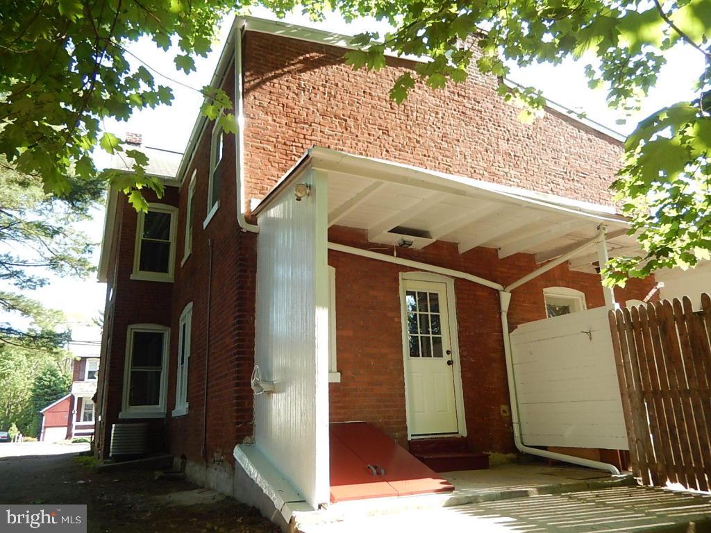 1752 Eden Road Lancaster, PA 17601 - Photo 4 of 41