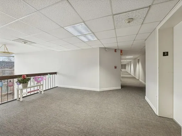 $169,300 | 1041 North Mill Street, Unit 307, Naperville, IL 60563