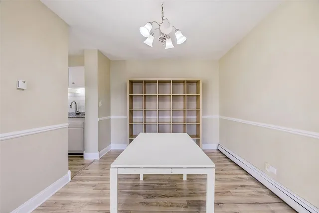 $175,800 | 1041 North Mill Street, Unit 307, Naperville, IL 60563