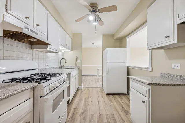 $175,800 | 1041 North Mill Street, Unit 307, Naperville, IL 60563