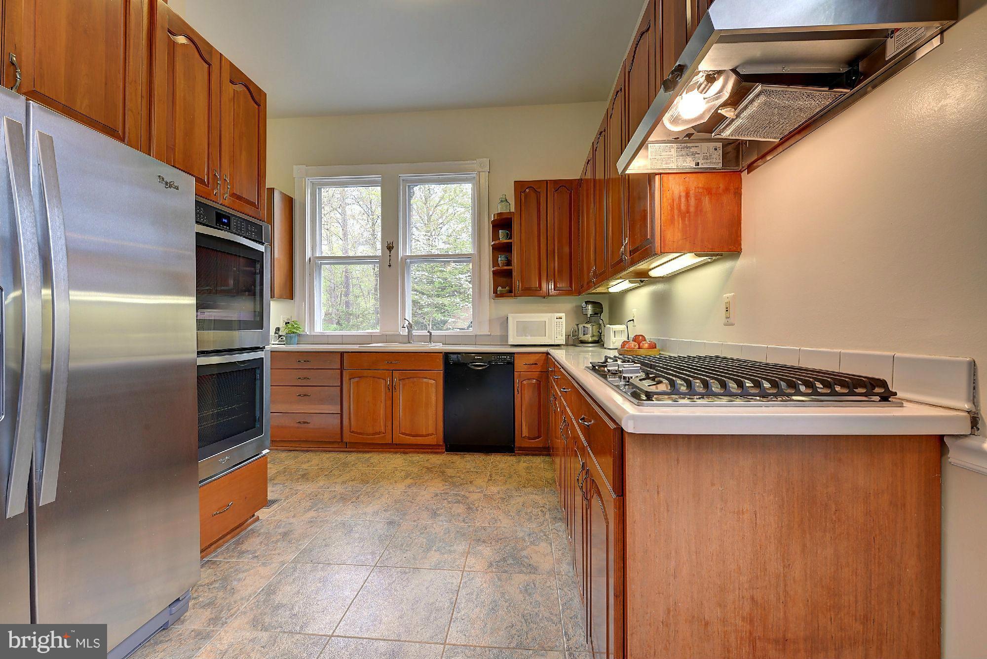 10906 Sunset Hills Road Reston, VA 20190 - Photo 9 of 30 Kitchen