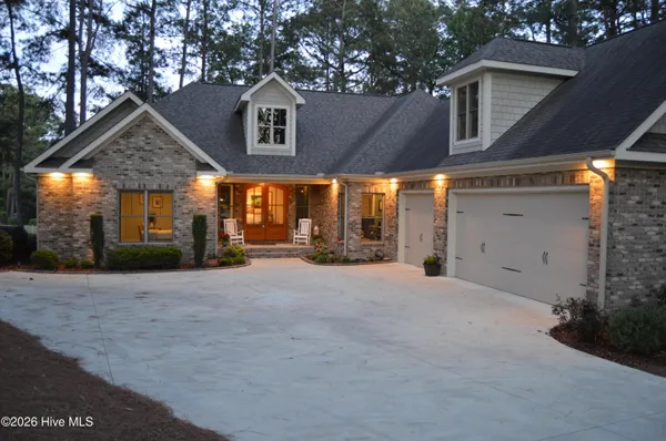 $1,085,000 | 105 Lakewood Drive, Pinehurst, NC 28374