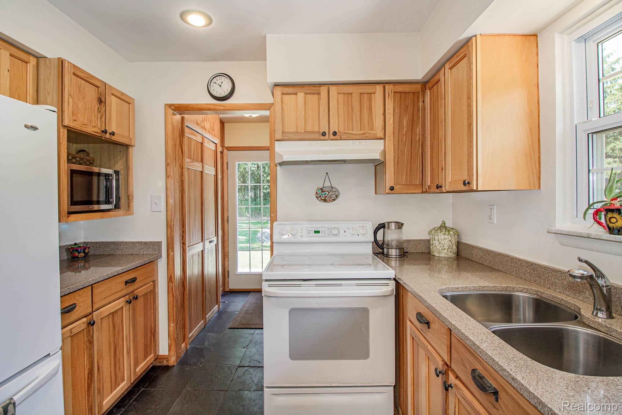 6010 Mack Road Howell, MI 48855 - Photo 10 of 23 IMG_6639-Edit.JPG