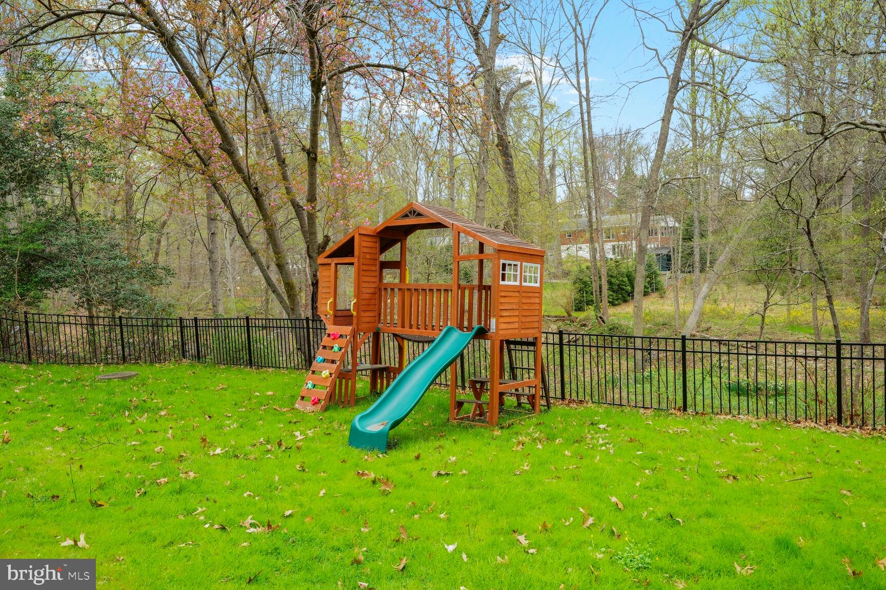 6532 Spring Valley Drive Alexandria, VA 22312 - Photo 33 of 36